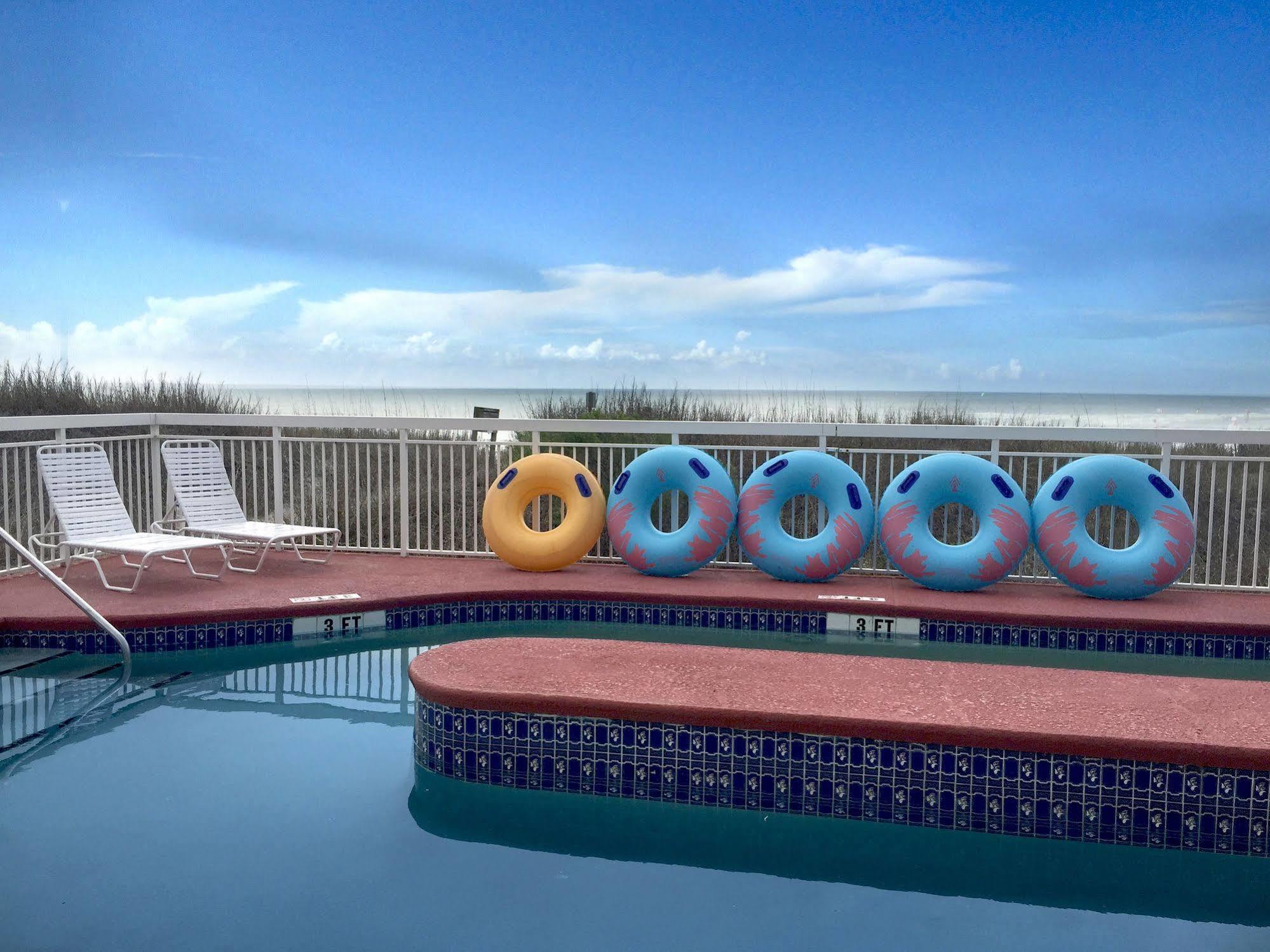 Castaway & Swim Up Bar Motel 3*