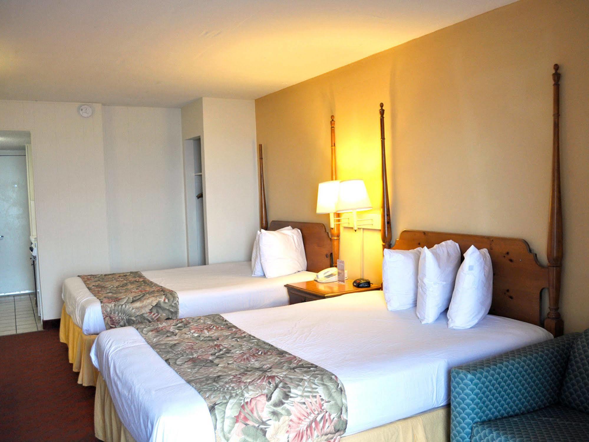 Castaway & Swim Up Bar Motel 3*