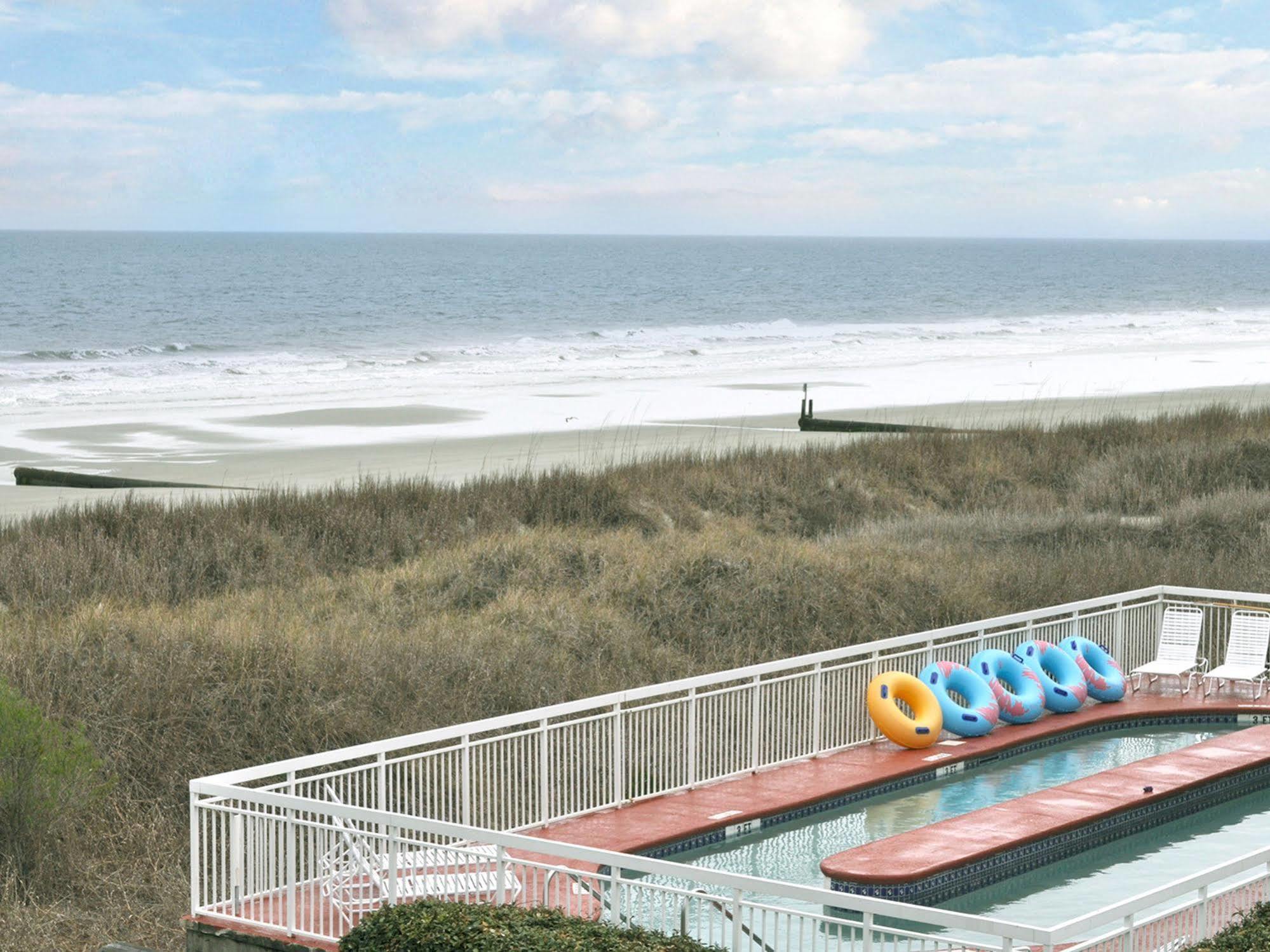Castaway & Swim Up Bar North Myrtle Beach