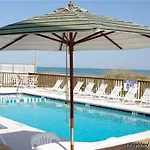 Castaway Beach Inn & Swim Up Bar 